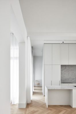 Studio Jan Vermeulen - appartement refurbishment renovation anvers antwerp white timber floor Studio Jan Vermeulen, Architecture & Urbanism