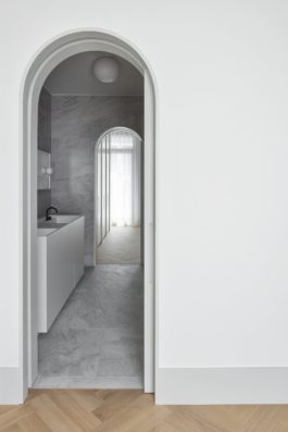 Studio Jan Vermeulen - appartement refurbishment renovation anvers antwerp white timber floor Studio Jan Vermeulen, Architecture & Urbanism