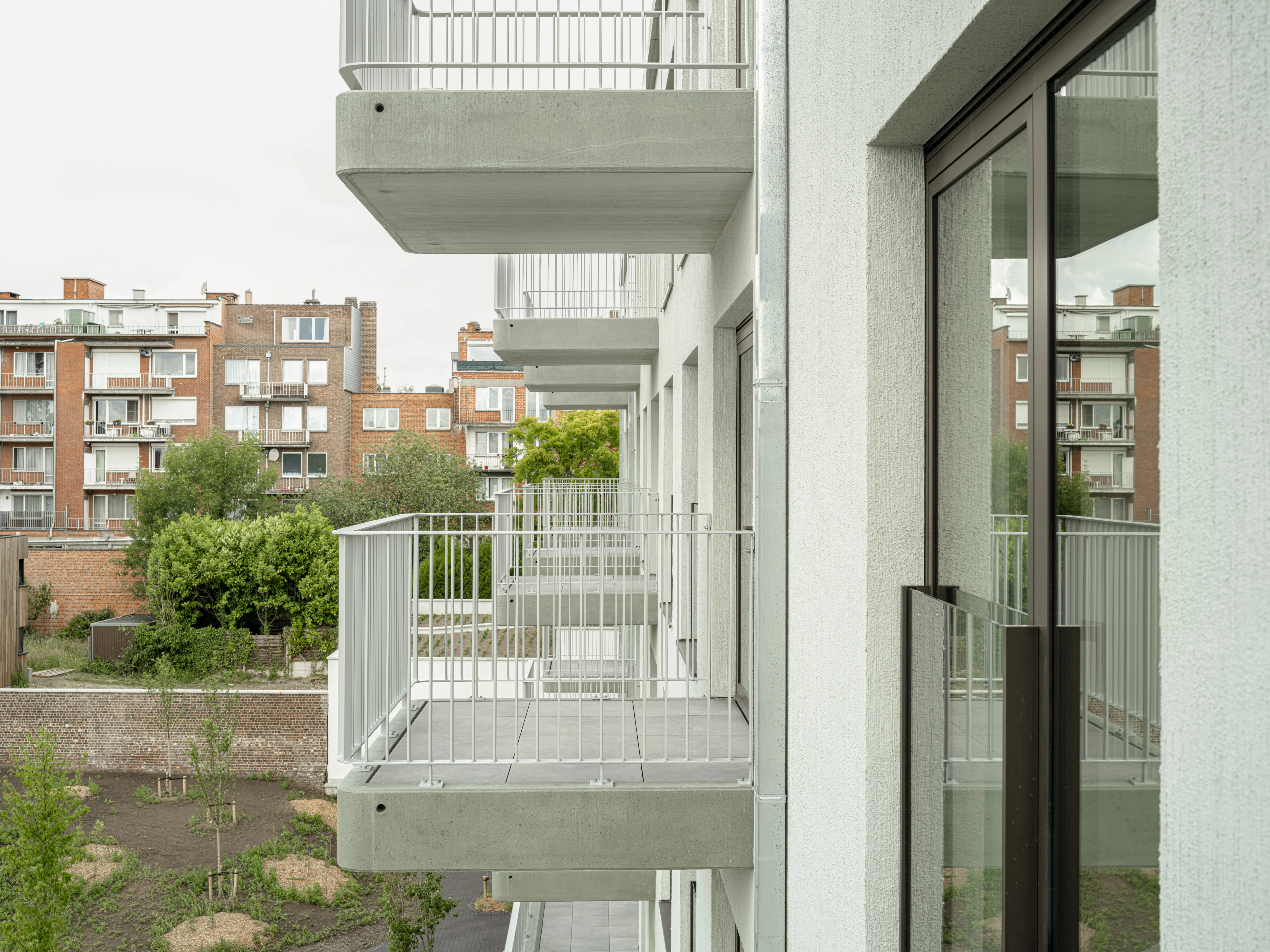 Co-housing with 66 social housing unit SOHO Studio Jan Vermeulen building residential front facade Studio Jan Vermeulen, Architecture & Urbanism