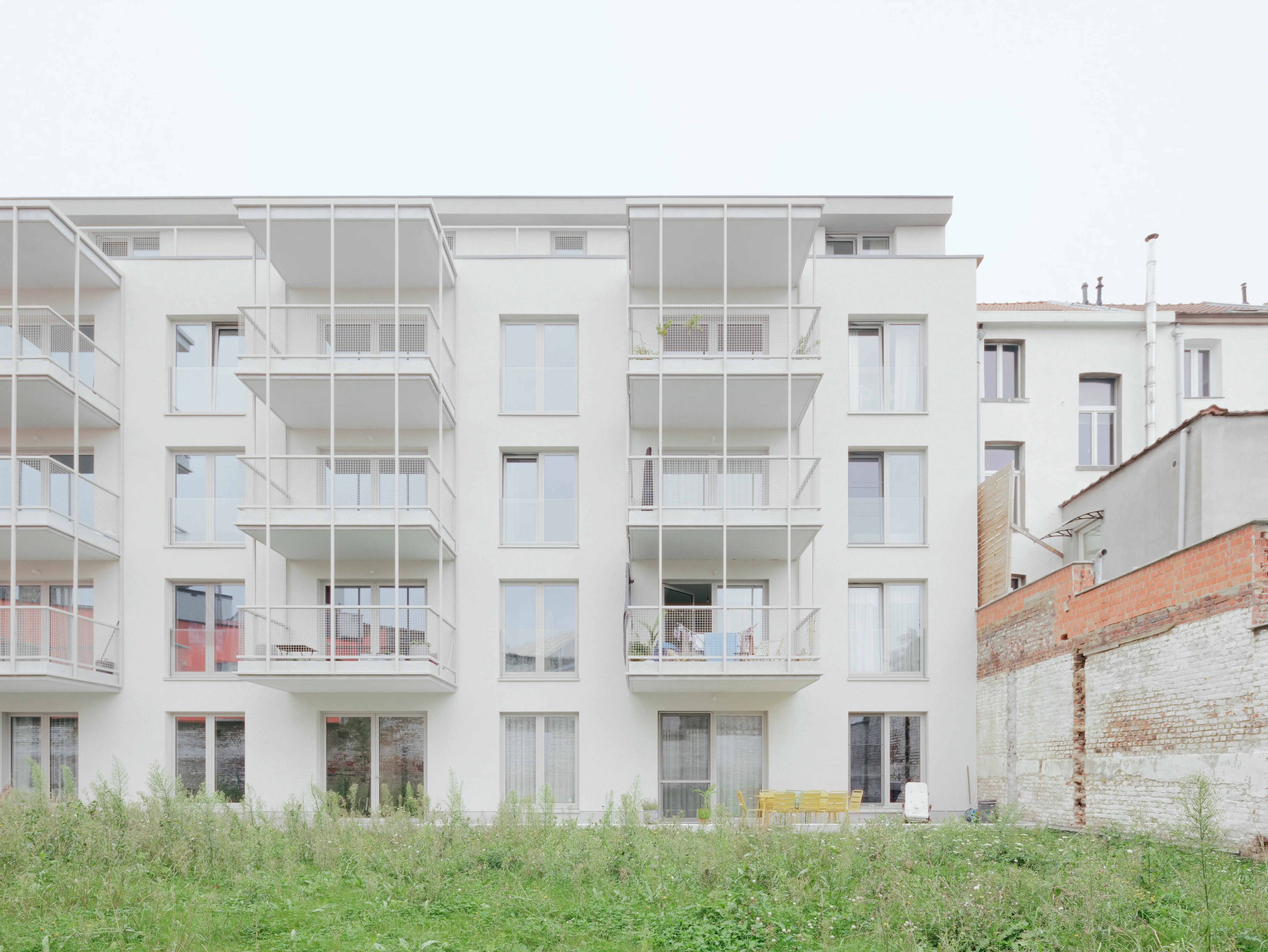 Studio Jan Vermeulen - residential building plaster brussels facade Studio Jan Vermeulen, Architecture & Urbanism