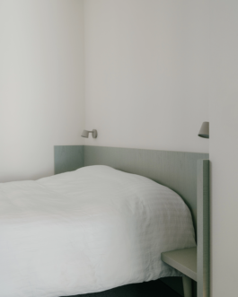 Studio Jan Vermeulen - appartement refurbishment renovation knokke green massieve timber furnitures bespoke Studio Jan Vermeulen, Architecture & Urbanism